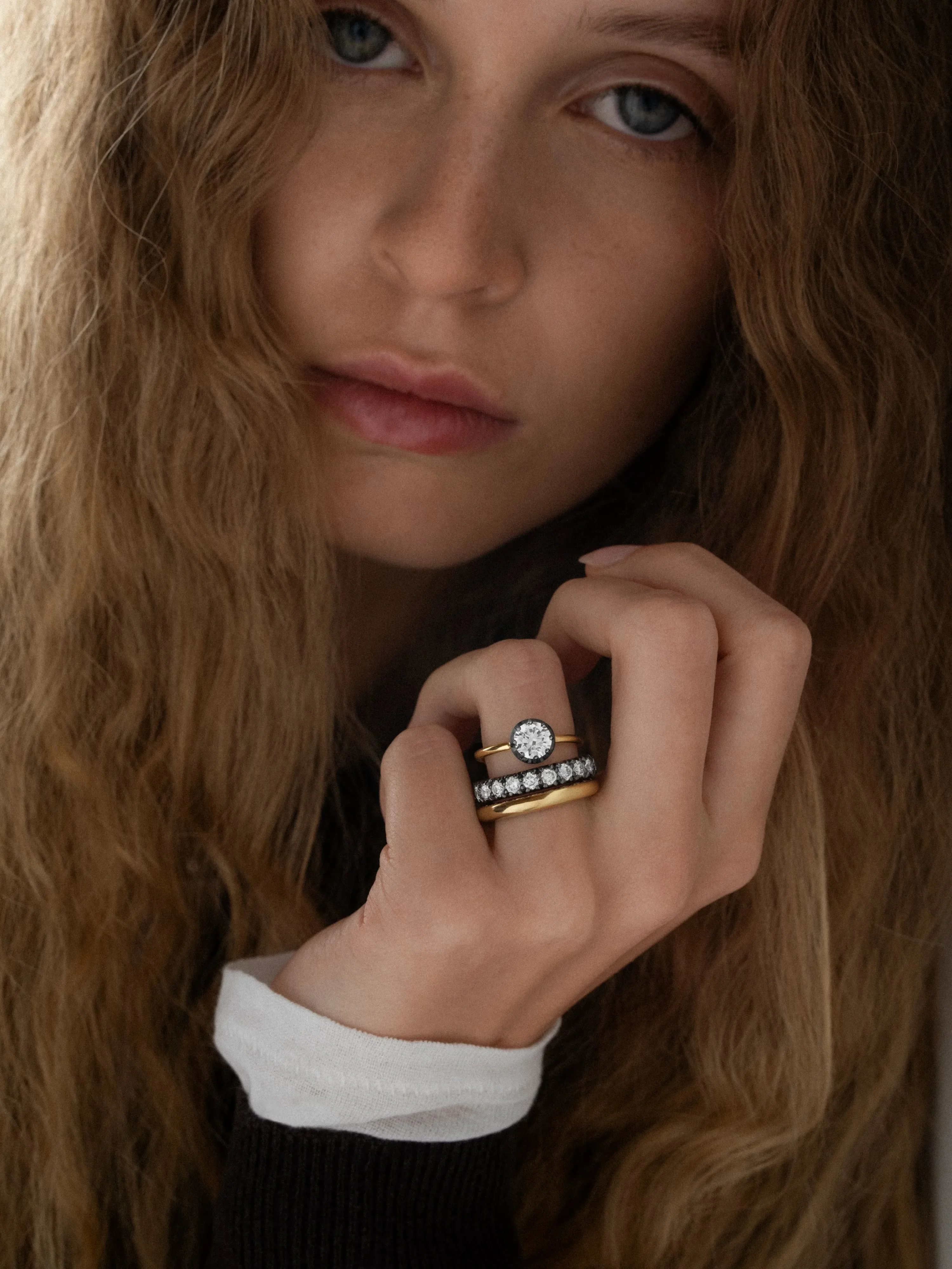 1.11ct Diamond & Blackened Gold Button Back Ring - Image 4