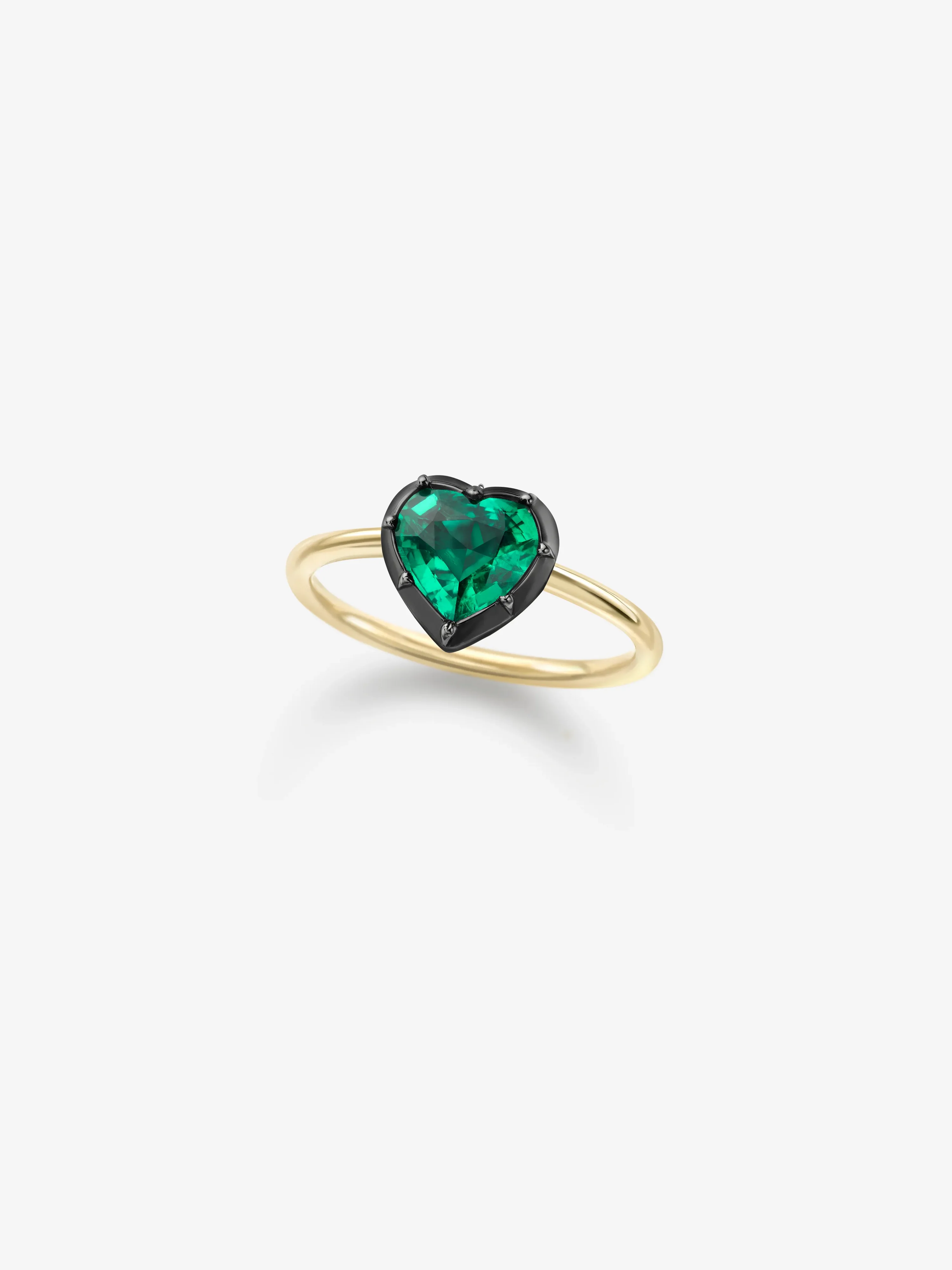 1.21ct Heart-Shaped Emerald Button Back Ring - Image 2