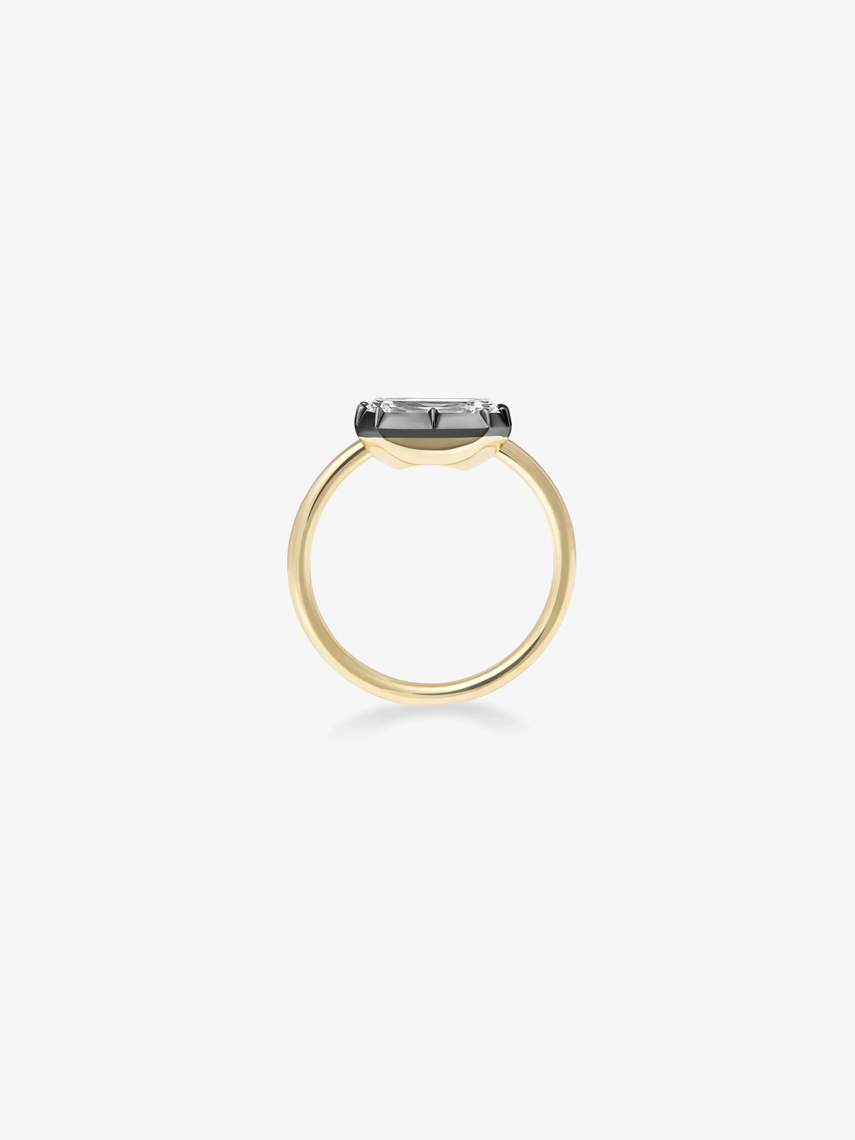 2.50ct East-West Emerald Cut Diamond Button Back Ring - Image 4