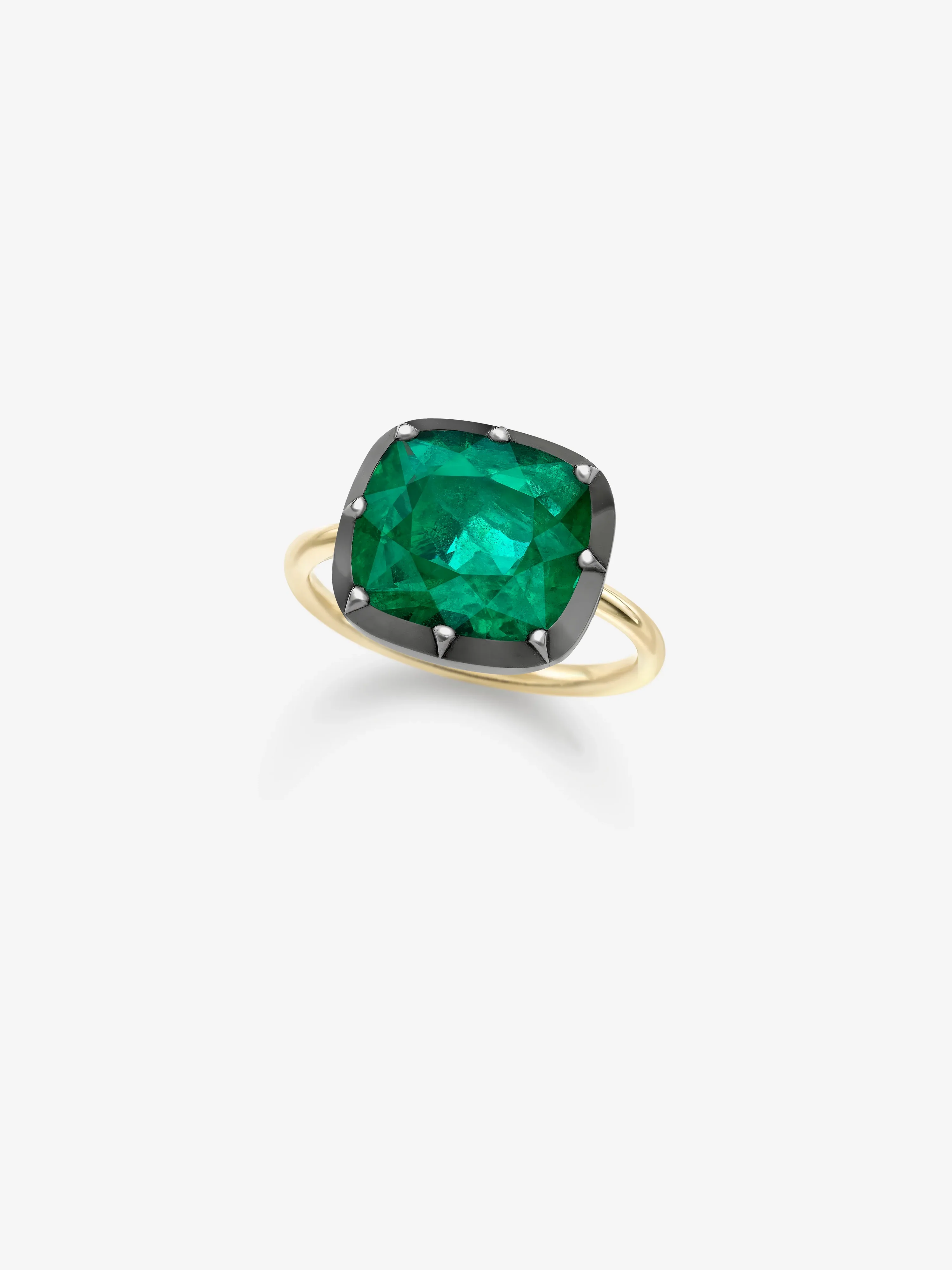 5.30ct East-West Cushion Emerald Button Back Ring - Image 2
