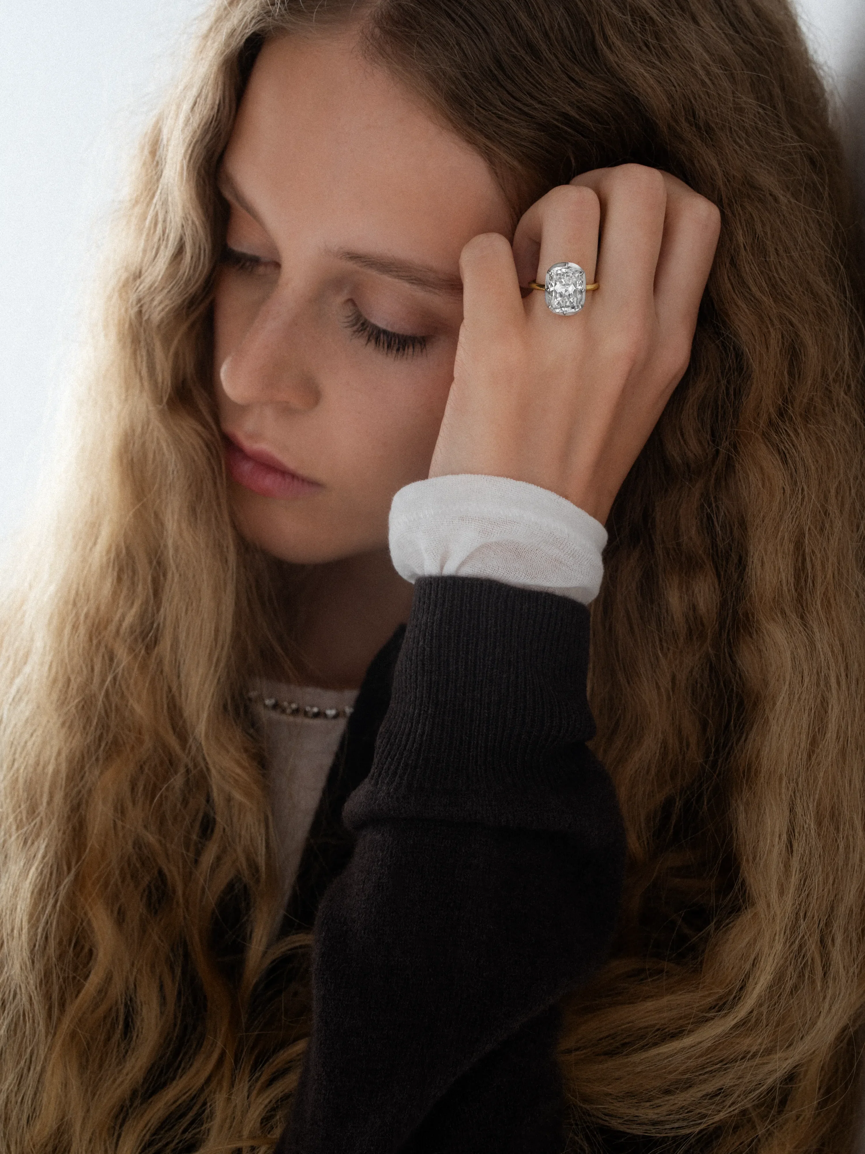 7.01ct Cushion Diamond Button Back Ring - Image 3
