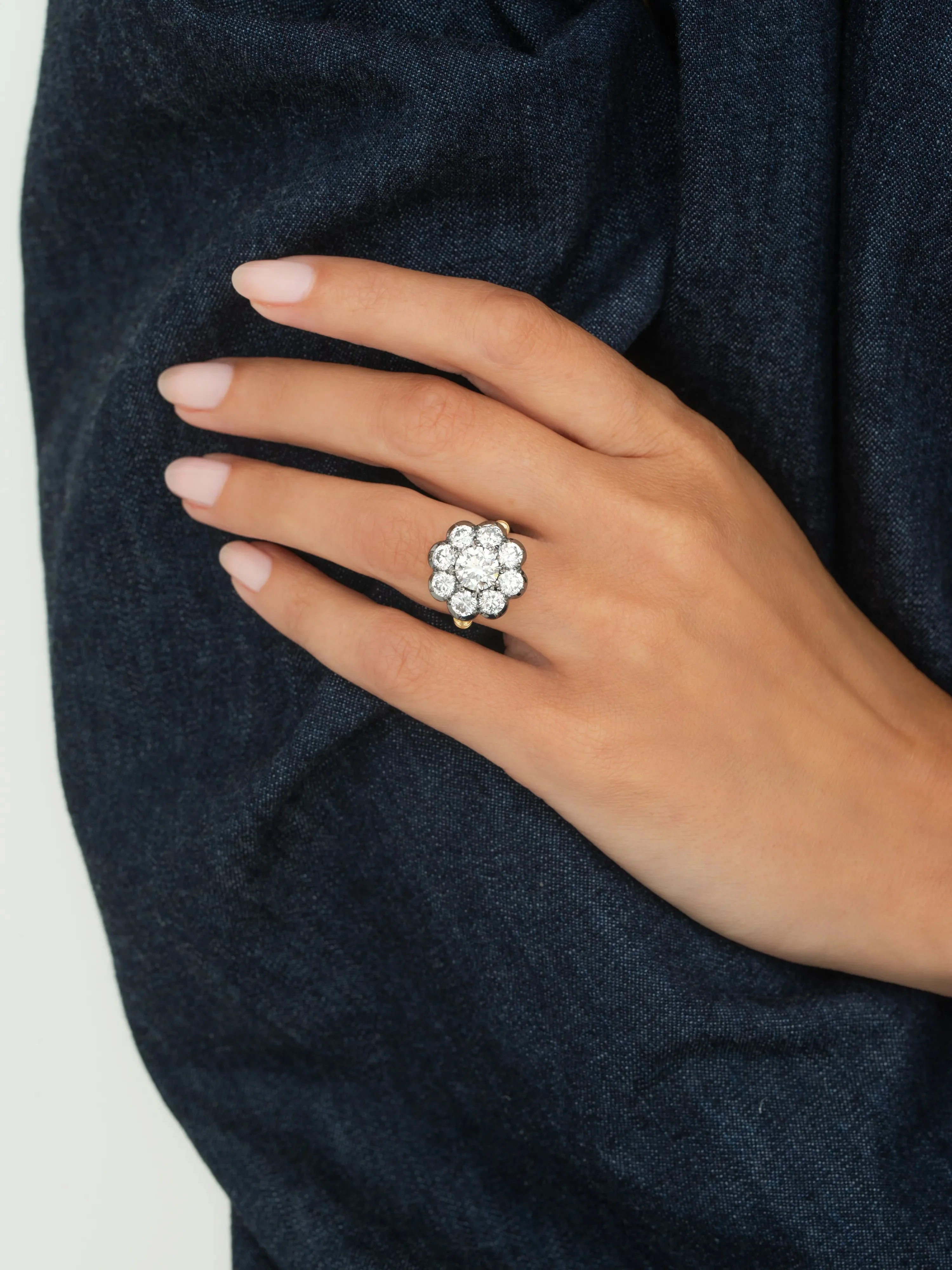 Chubby Daisy Diamond Halo Ring - Image 3