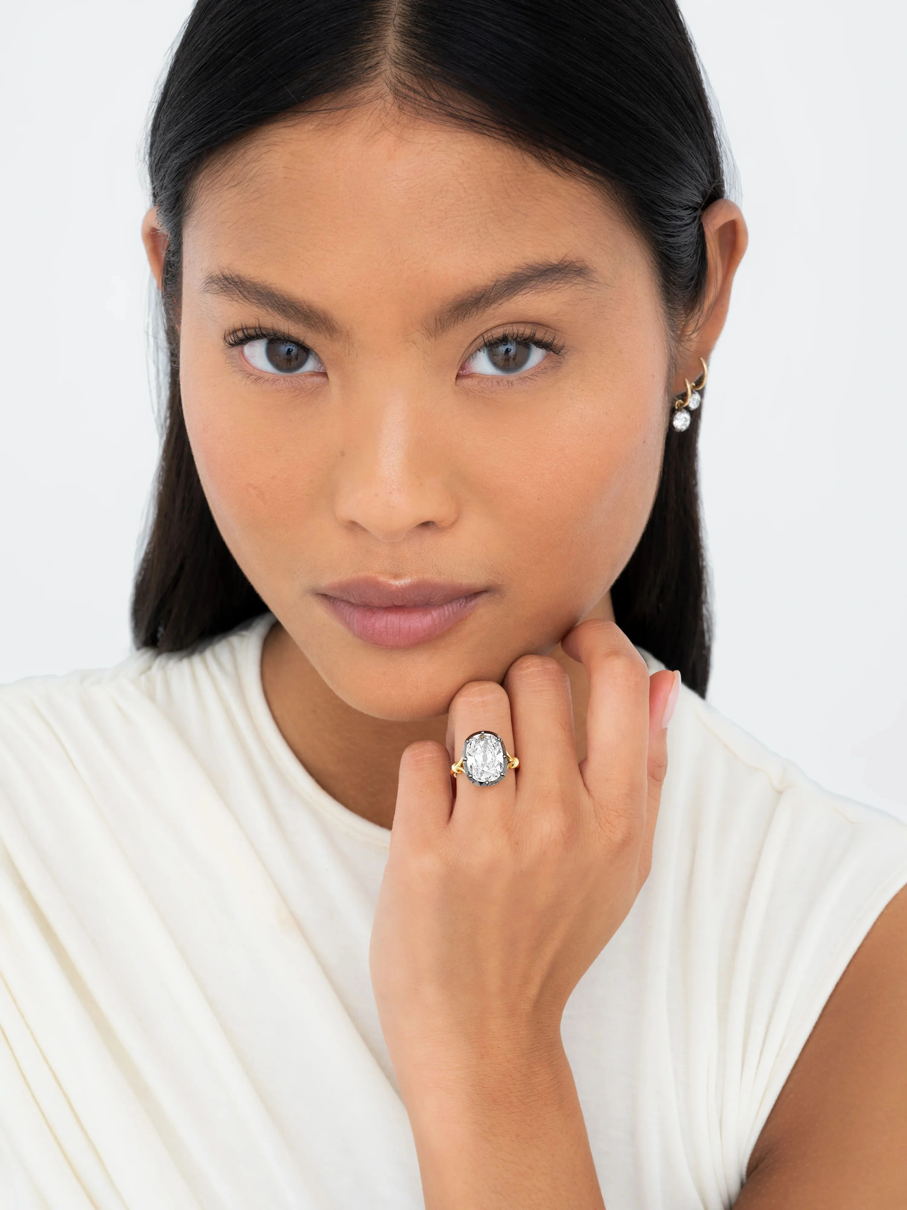 Georgian Loop 6.08ct Cushion Diamond Ring - Image 3