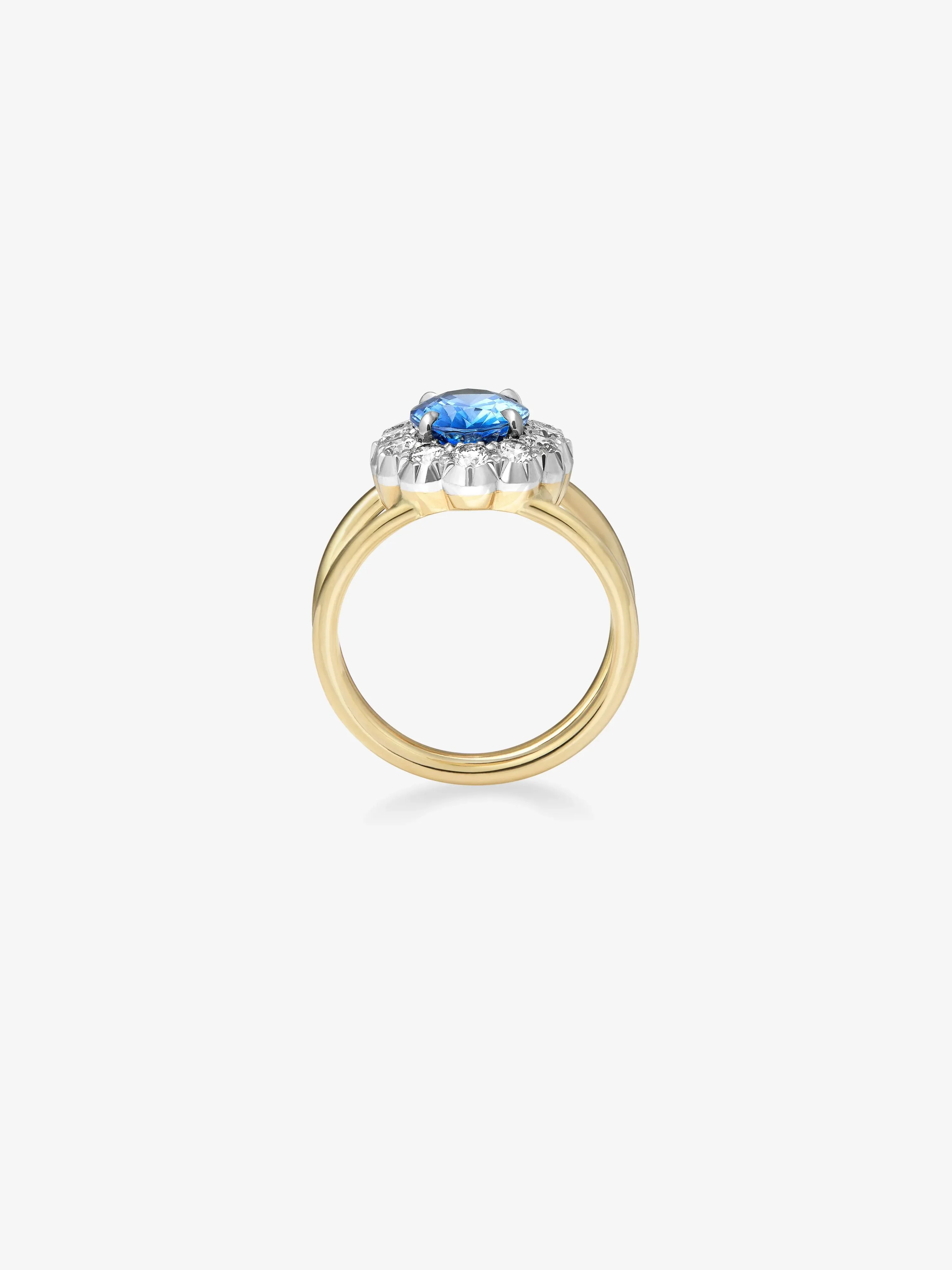 5.20ct Oval Sapphire & Diamond Halo Daisy Ring - Image 3