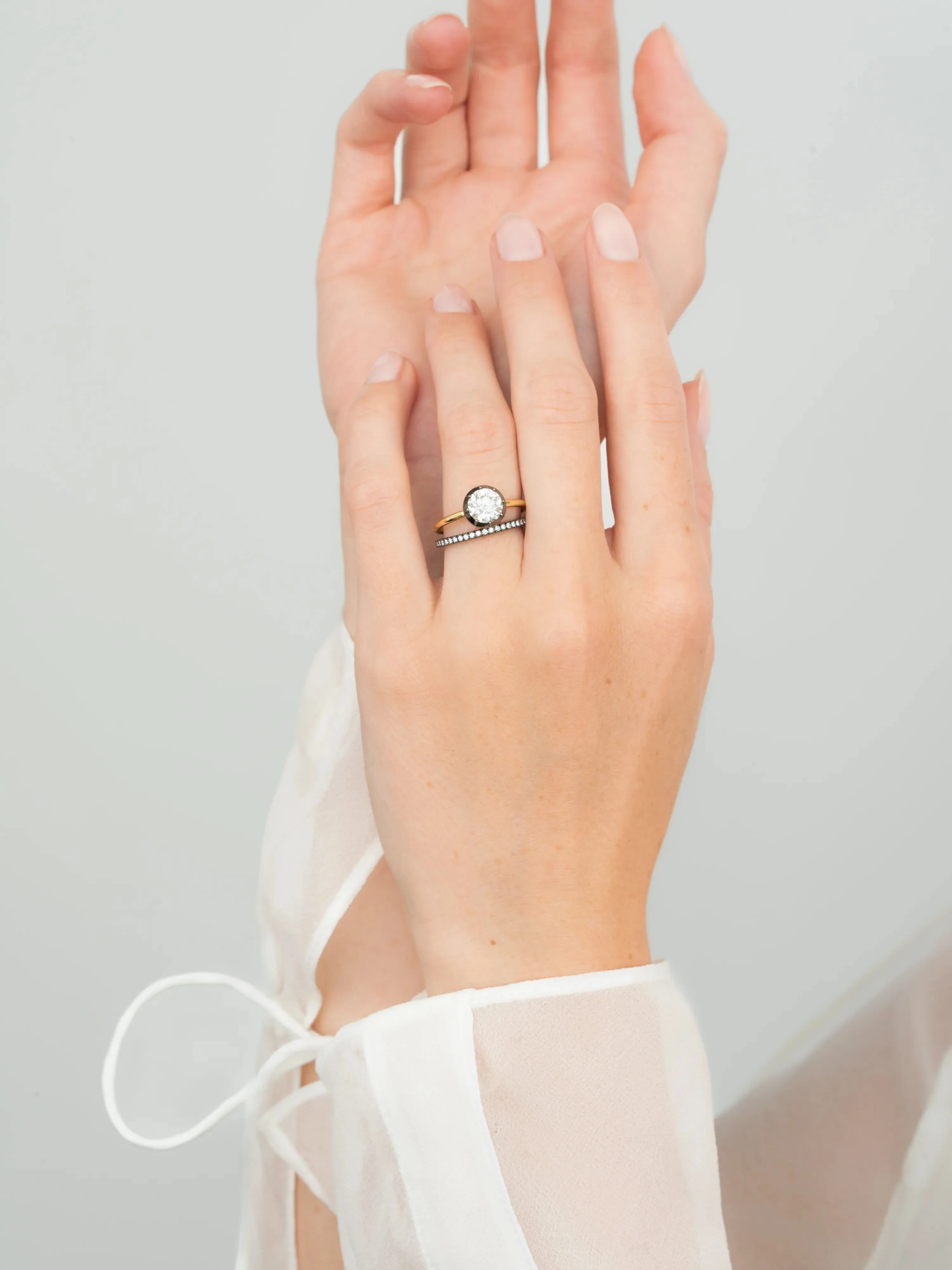1.50ct Diamond & Blackened Gold Button Back Ring - Image 3